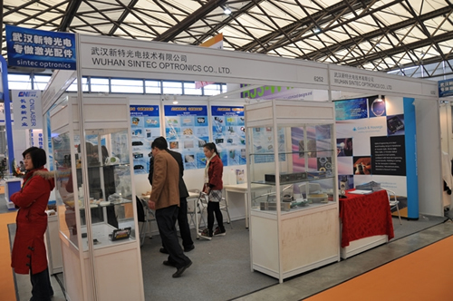 ��˾�μӵ����Ľ����Ϻ����⡢���չ