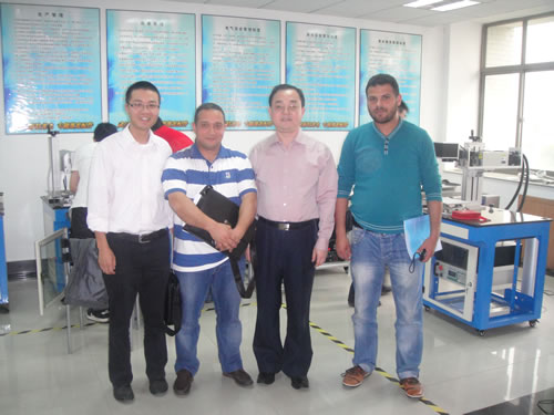 �������ǿͻ��ݷ���˾