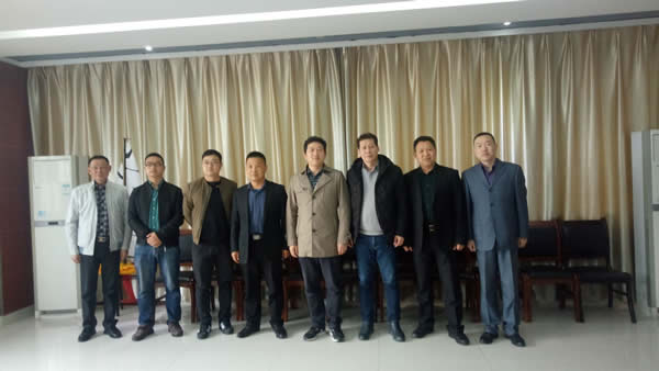 �˶������̾��쵼ݰ�����ޱ�Ӯ�ιۿ���