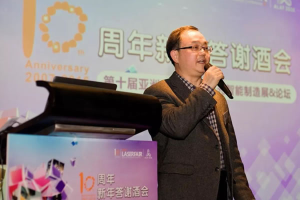 ׷���ߨO��ȣ���ʮ�������赱�У�Ⱥ����ҫΪ����ǰ�У�