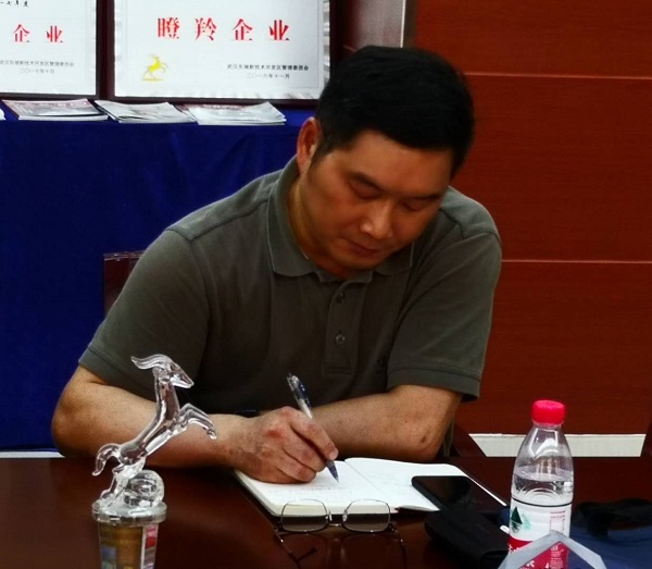 1633832322237505.jpg 11ZF5104125221.jpg