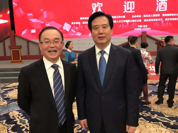 �����ʡ����ʡ���Ƴ�ƽ��Ӱ